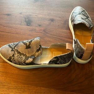 Ladies Dolce Vita Faux Desert Snake Skin Slip On Flat Shoes,Sz 6